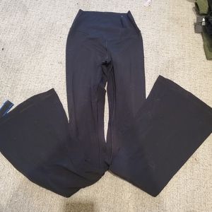 Offline by Aerie crossover flare leggings